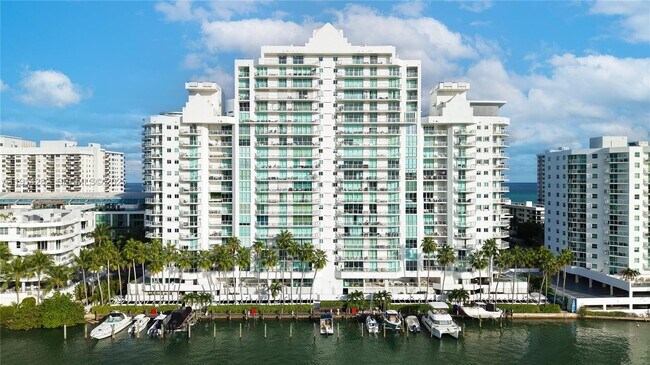 Building Photo - 5900 Collins Ave