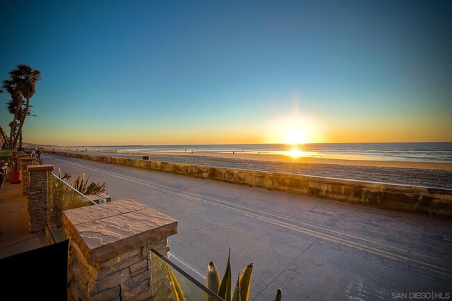 Building Photo - 3285 Ocean Front Walk