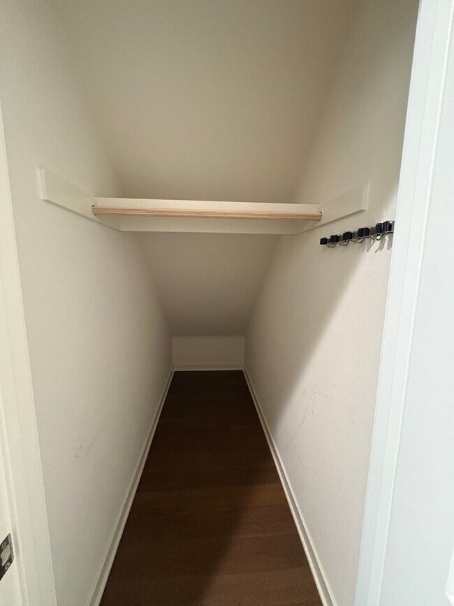 Building Photo - Spacious 3-Bedroom Townhome with Garage and Solar