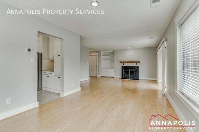 Building Photo - 11 Spa Creek Landing