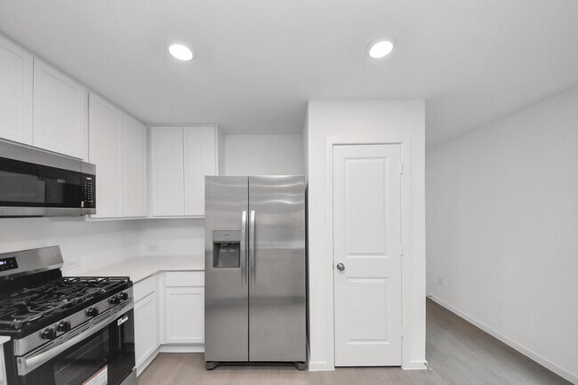 Building Photo - 13507 Sonali Springs Dr