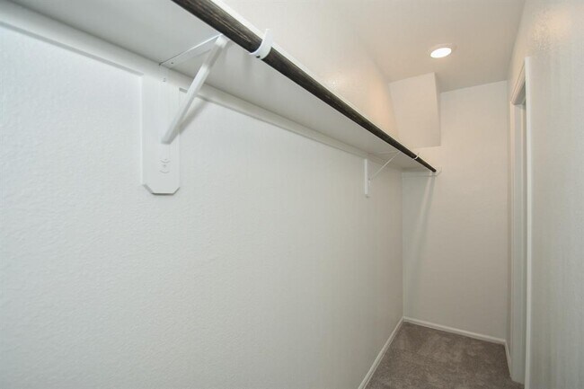 Building Photo - 4123 Saw Mill Peak Ln