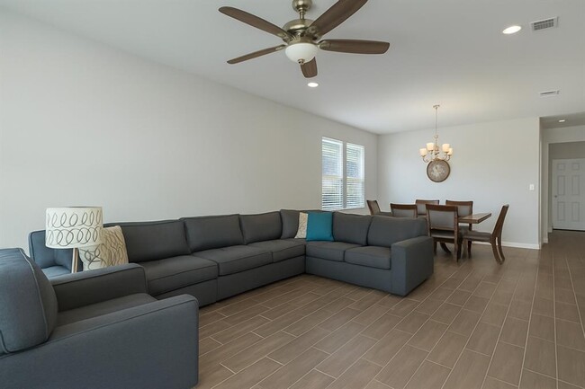 Building Photo - 112 Spanish Foal Trail