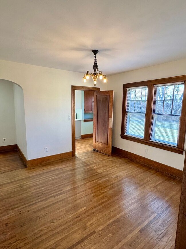 Building Photo - Charming 4-Bedroom Home in Private Setting