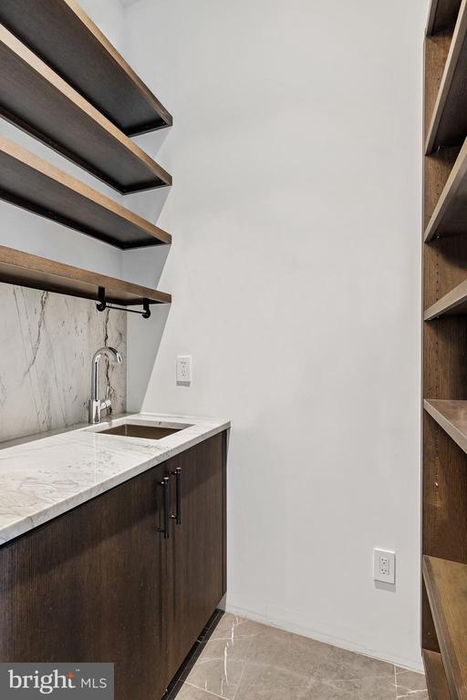 Building Photo - 1727 Delancey St