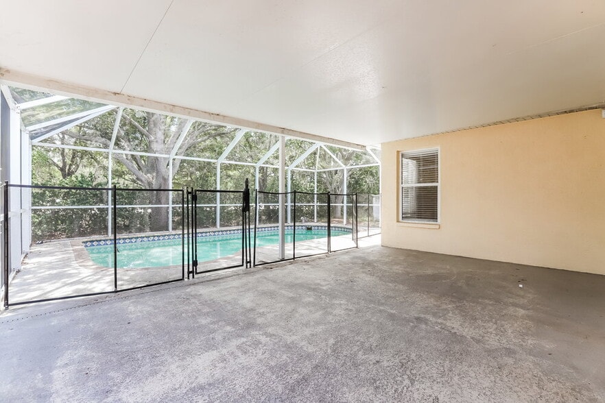 Building Photo - 11022 4th Ave E