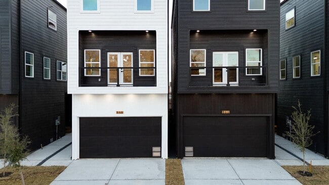 Primary Photo - 868 E 35th St