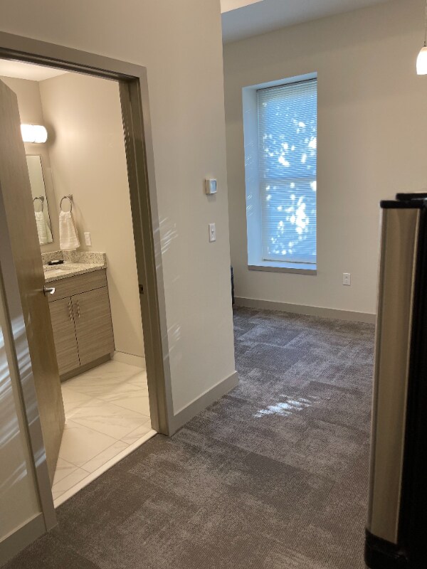 Building Photo - 1417 W9th St