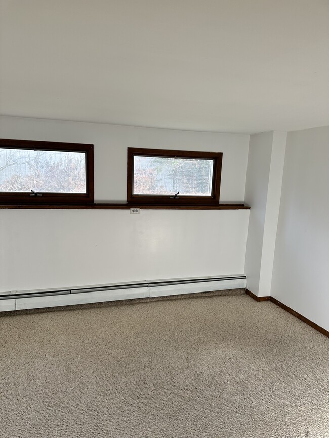 Building Photo - 17 Baywood Ln
