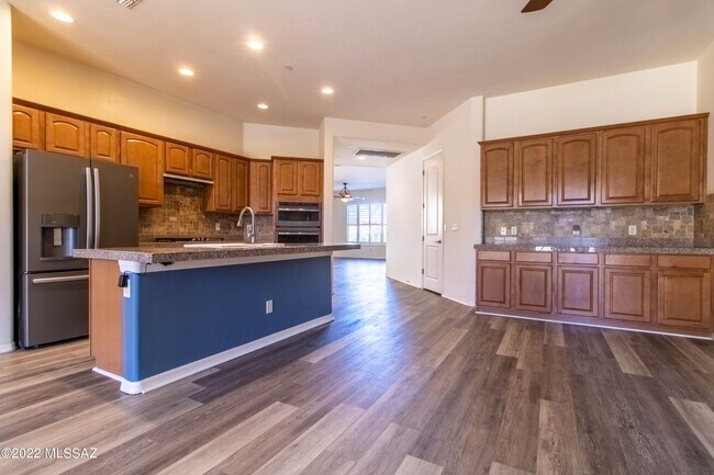 Building Photo - 11877 N Mesquite Hollow Dr