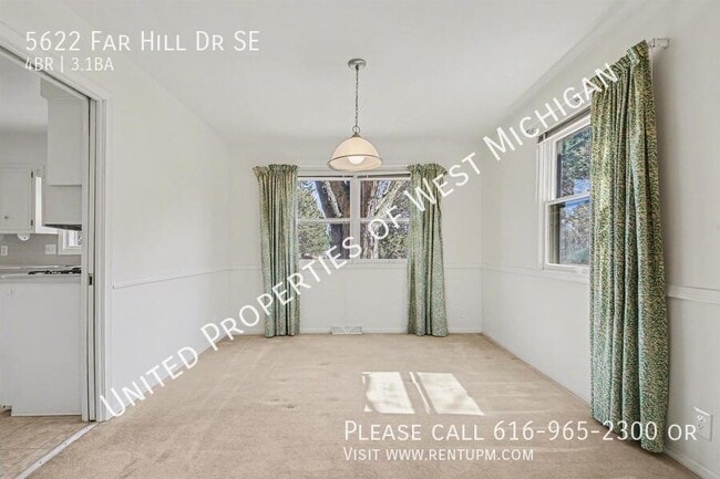 Building Photo - 5622 Far Hill Dr SE