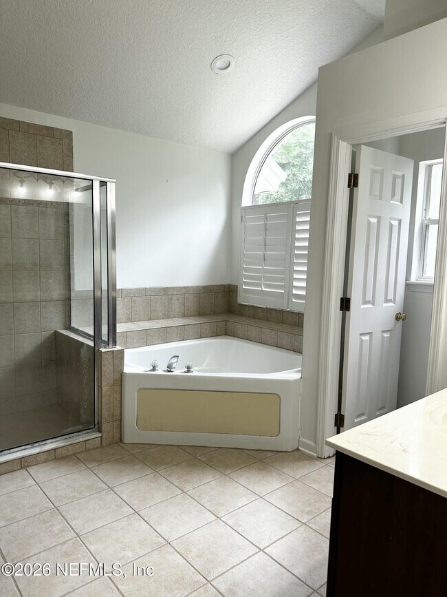 Building Photo - 2298 Huckins Ct