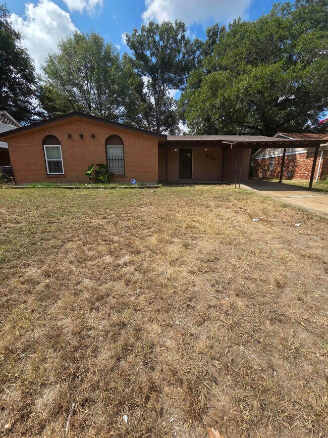 Primary Photo - 3347 Clearbrook St