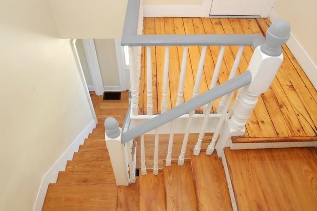 Building Photo - Spacious Renovated Colonial on The Lebanon...