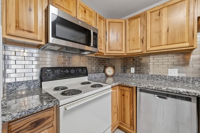 Building Photo - 6515 Morrisglen Ct