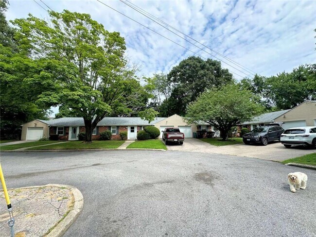 Building Photo - 112 Keystone Dr