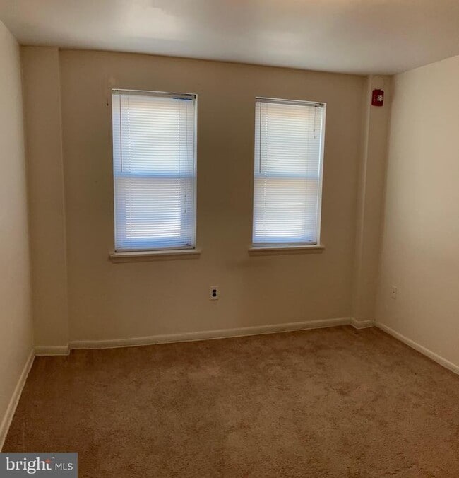 Building Photo - 745 S 22nd St