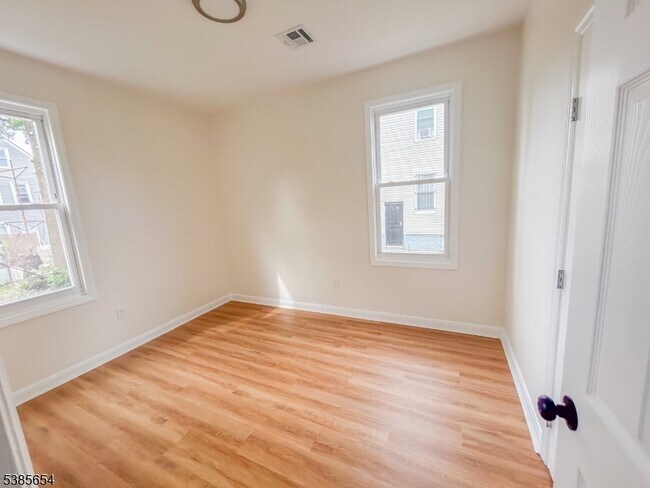 Building Photo - 261 22nd St