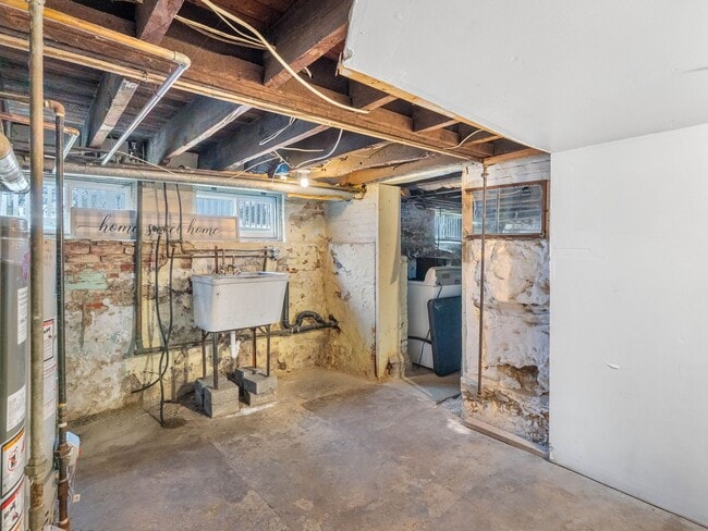 Building Photo - Newly Upgraded Duplex Unit for Rent – Modern Kitchen & Bathroom | Gloucester, NJ