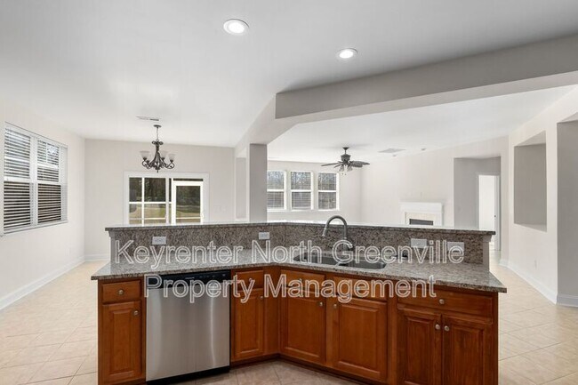 Building Photo - 124 Scottish Ave