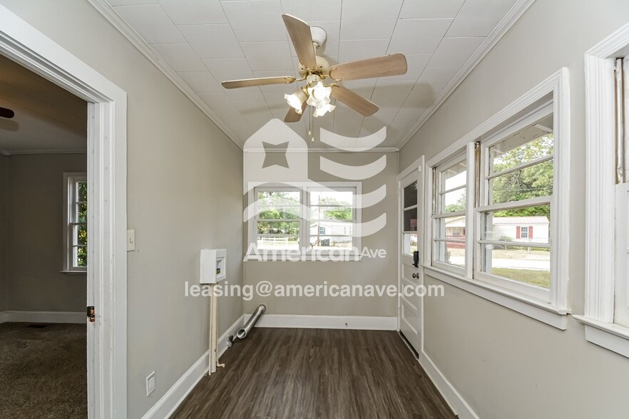 Building Photo - 4703 Jefferson St