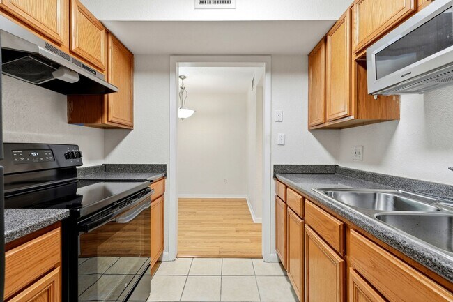 Building Photo - 507 NW 39th Rd