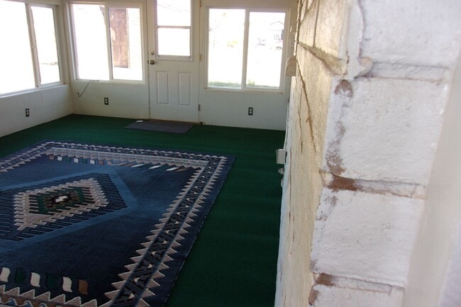 Building Photo - Great views on one acre.