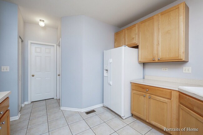 Building Photo - 146 Tanglewood Dr