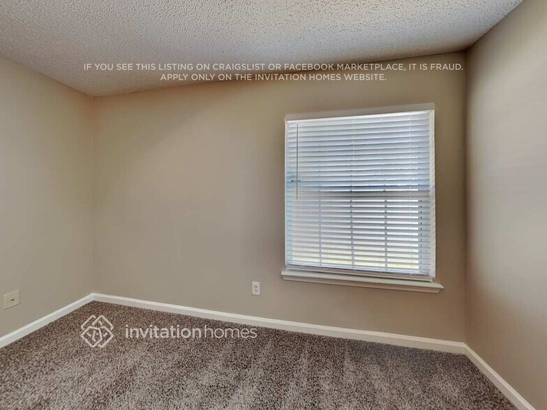 Building Photo - 7624 Fawn Lake Dr N