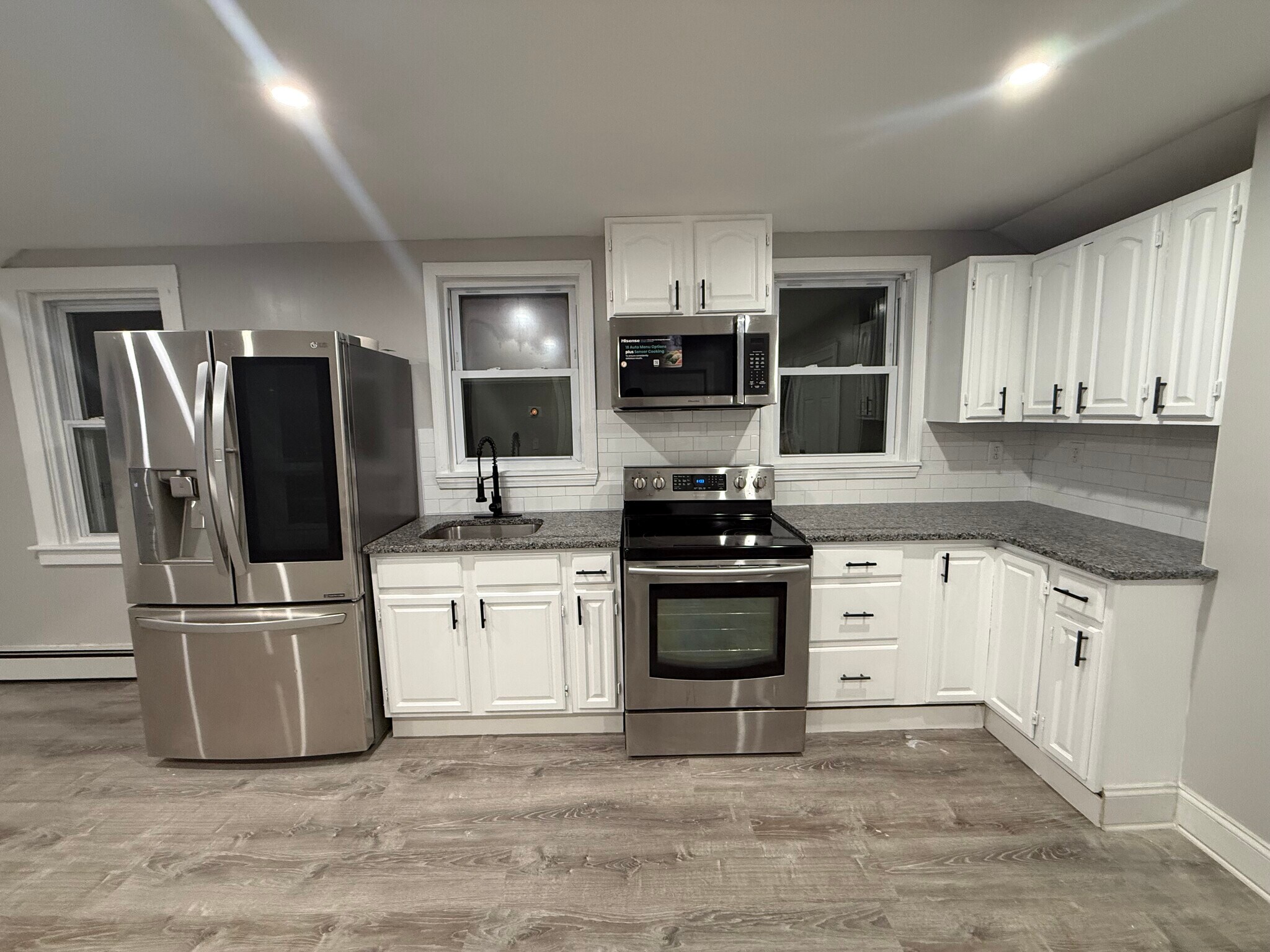 Building Photo - 119 Wales St