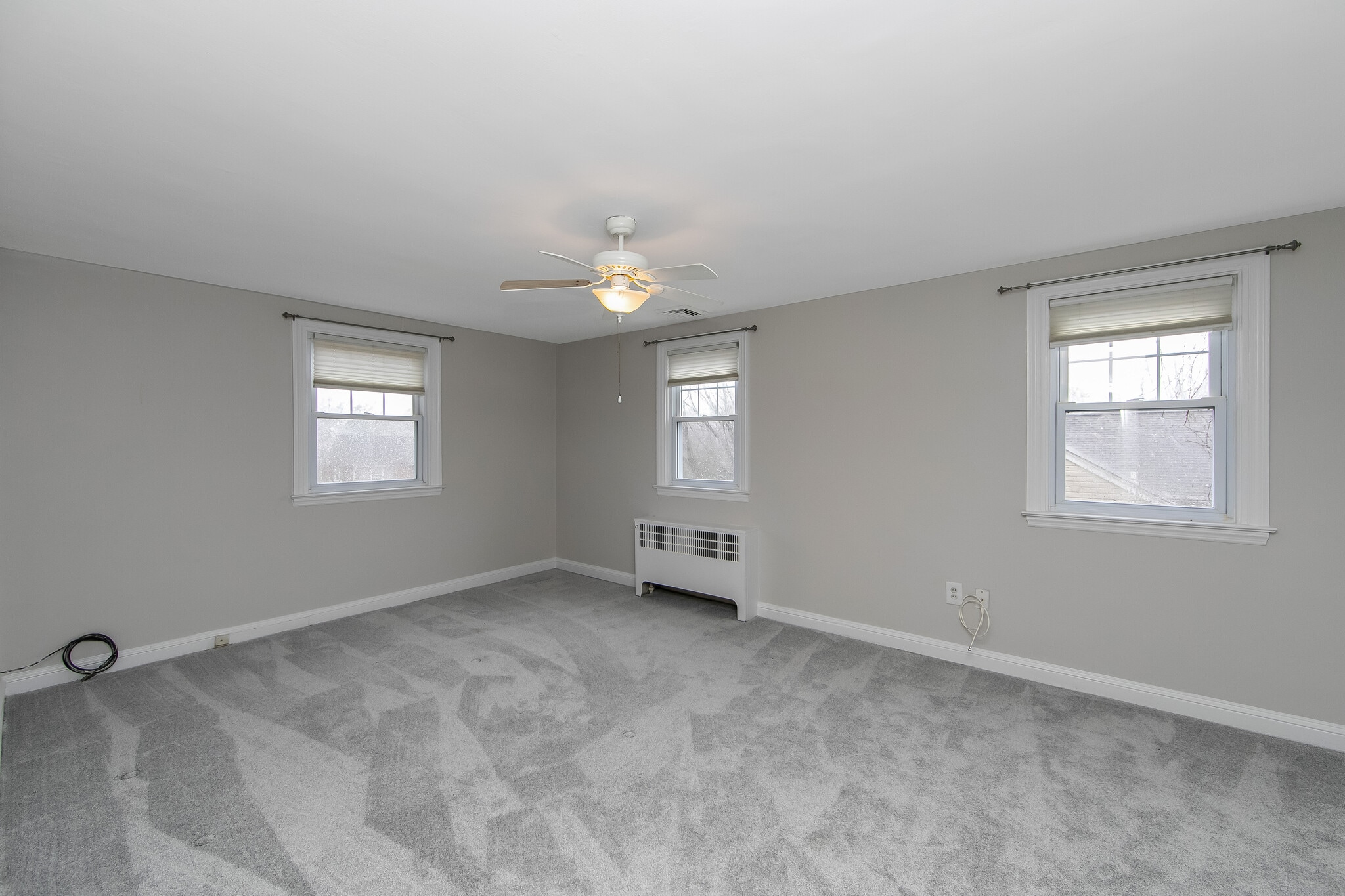 Building Photo - 204 Greenbriar Ln