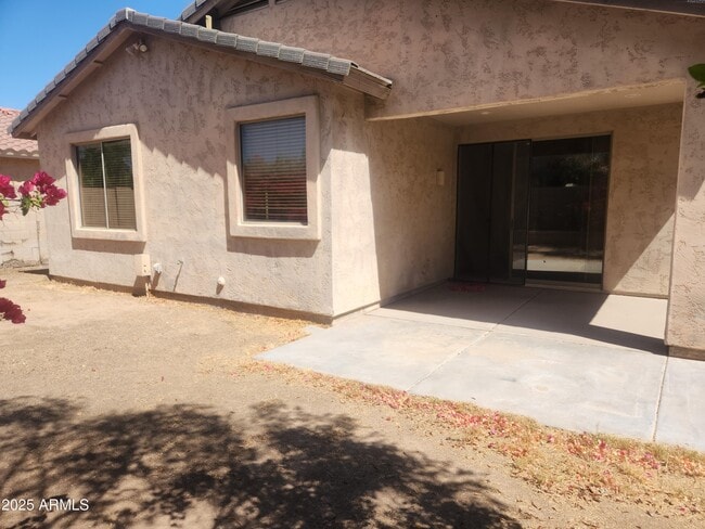 Building Photo - 2423 E Glass Ln