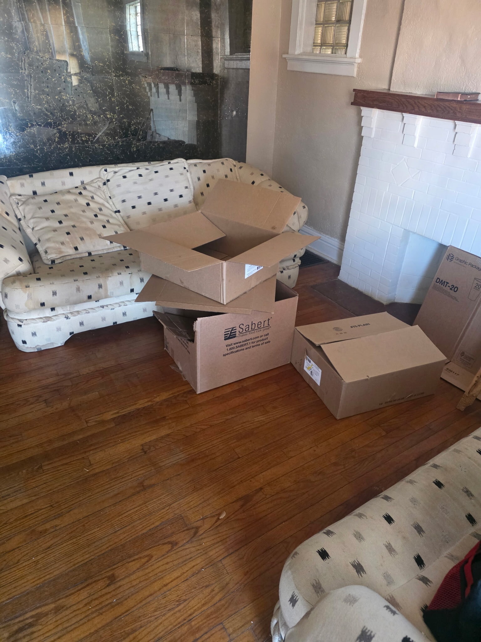 Building Photo - 4784 Highland Ave