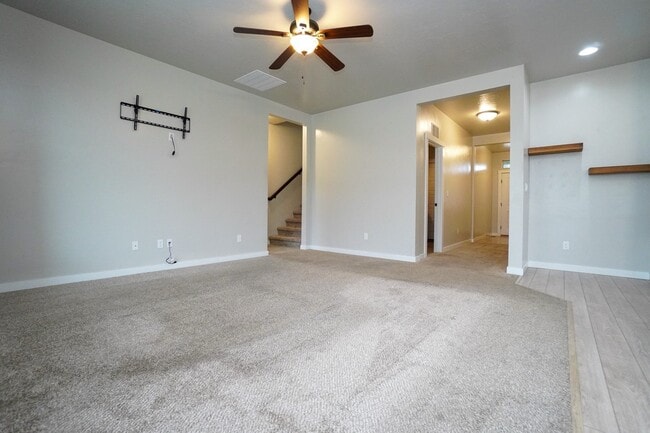 Building Photo - 1187 W Davenport St