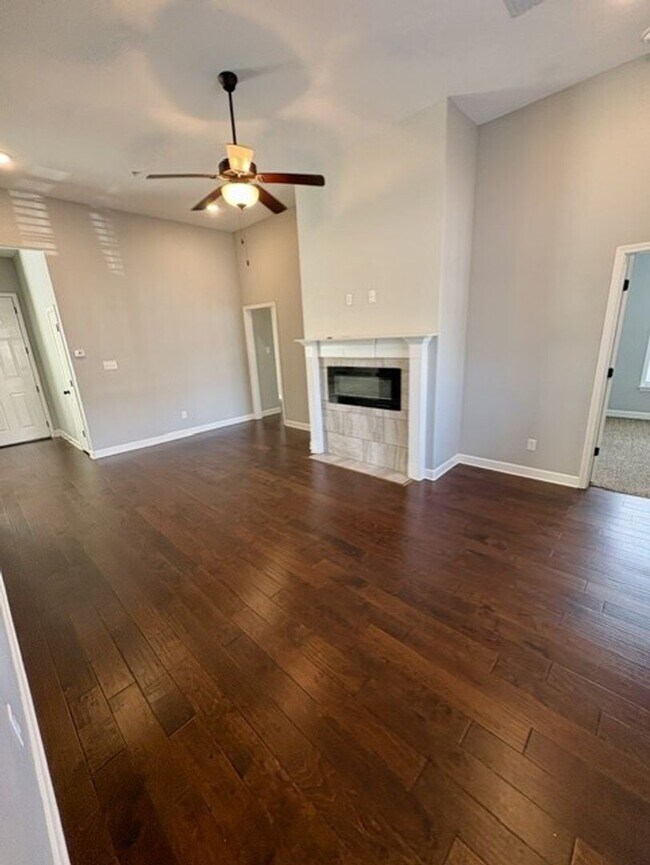 Building Photo - 8919 Glen Crossing