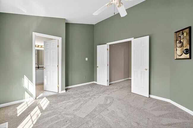 Building Photo - Charming Limestone Hills West Townhome - C...