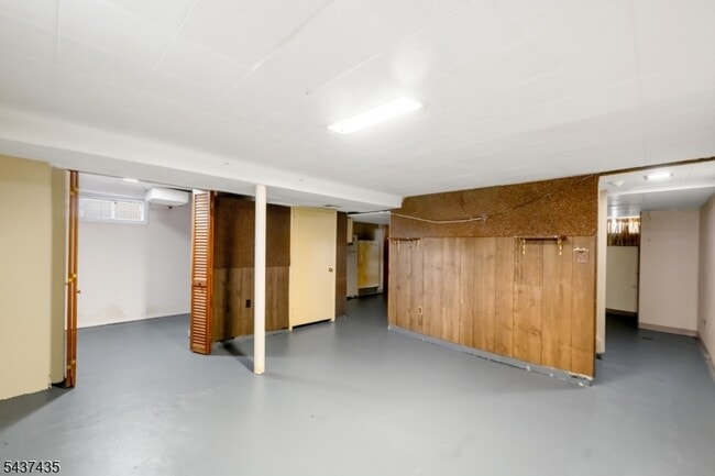 Building Photo - 203 Charlton Ave