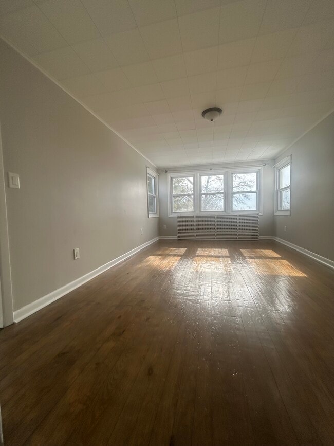 Building Photo - 26 Van Ness Ter