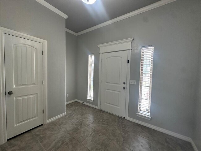 Building Photo - 8017 NW 160th Terrace