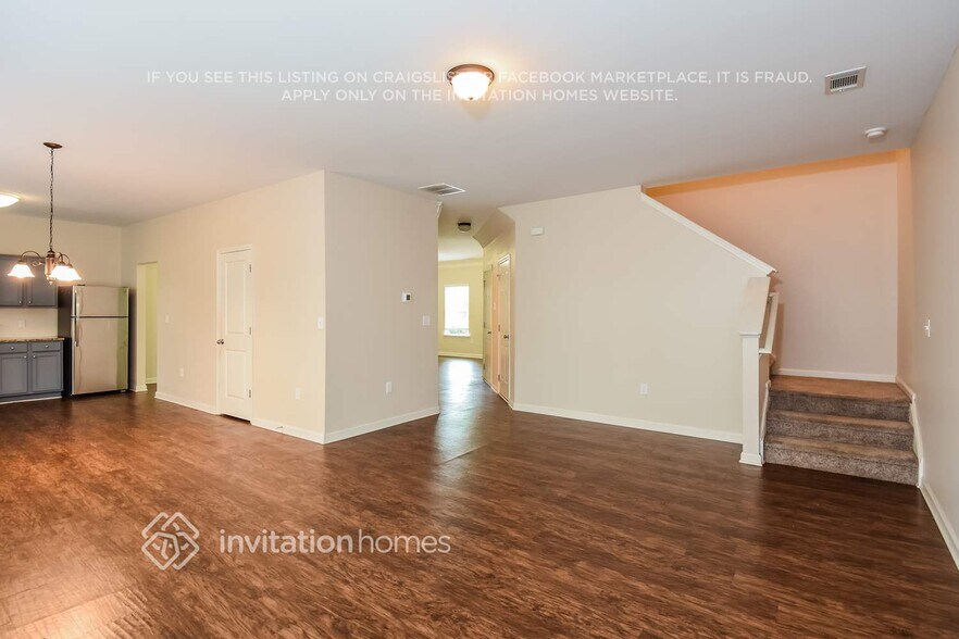Building Photo - 738 Rockingham Dr