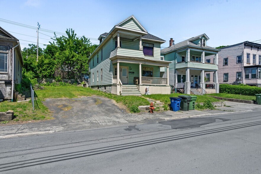 Building Photo - 320 Saratoga Ave