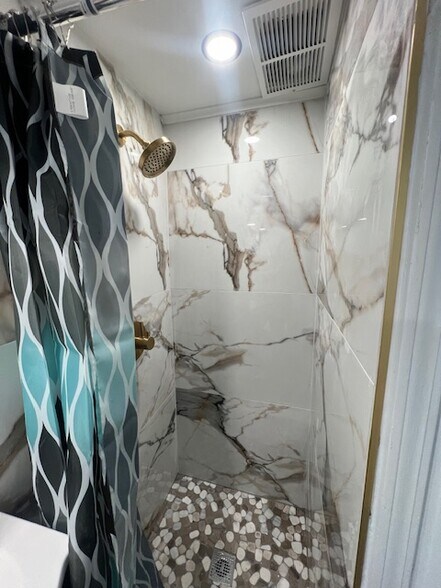 Building Photo - 1211 Madison St