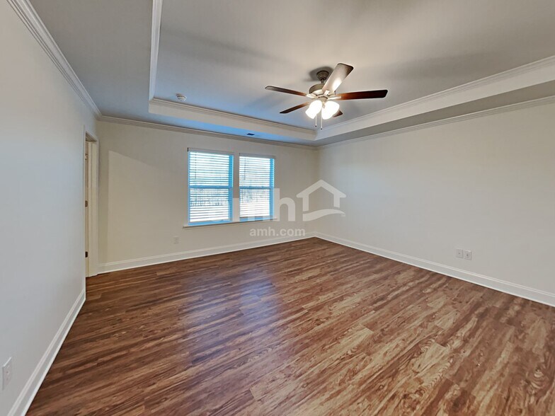 Building Photo - 415 Golden Maple Pl