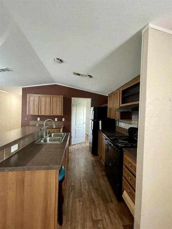 Building Photo - 8810 Los Robles Ave