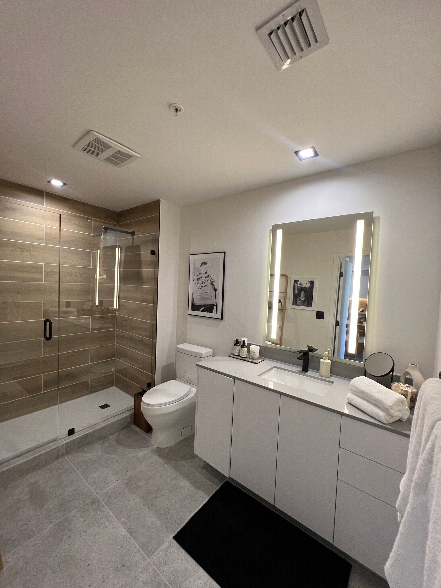 Building Photo - 160 NW 27th St