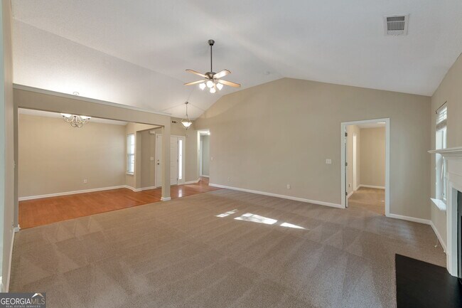 Building Photo - 4750 Buckeye Pl