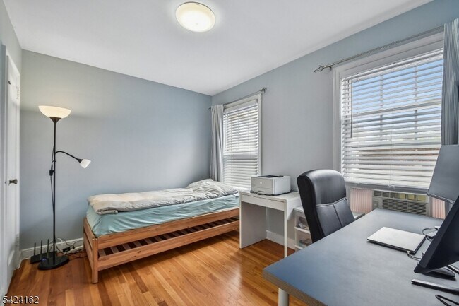 Building Photo - 176 Millburn Ave