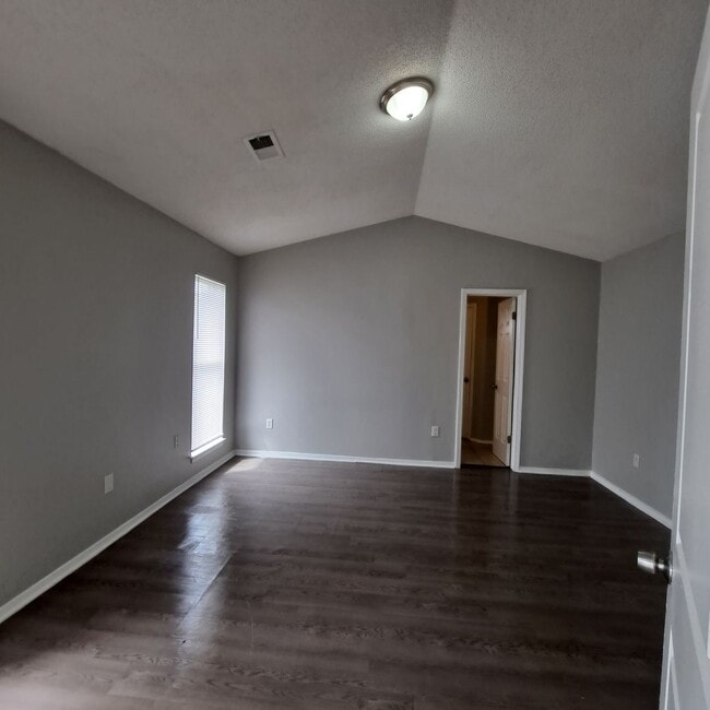 Building Photo - 7340 Dunbarton Dr