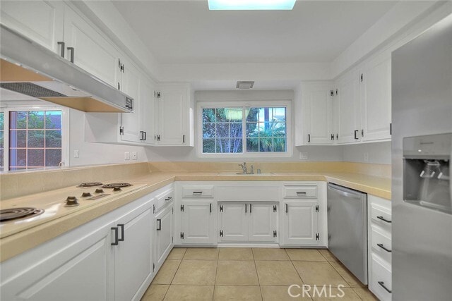 Building Photo - 3657 Sara Dr