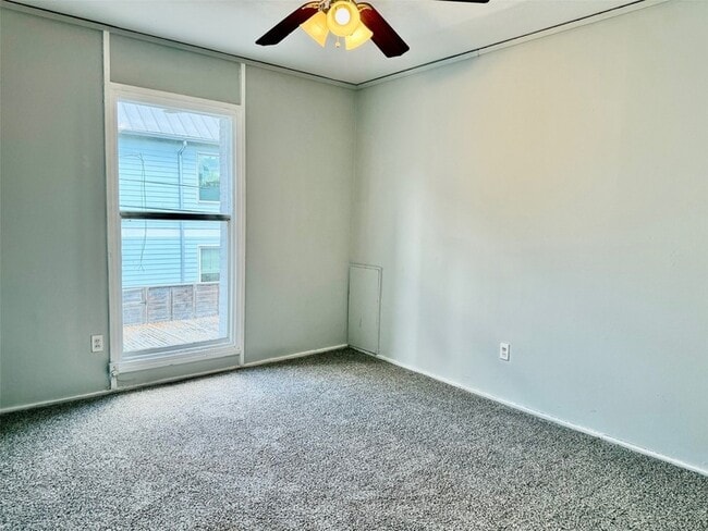 Building Photo - 1000 Heights Blvd